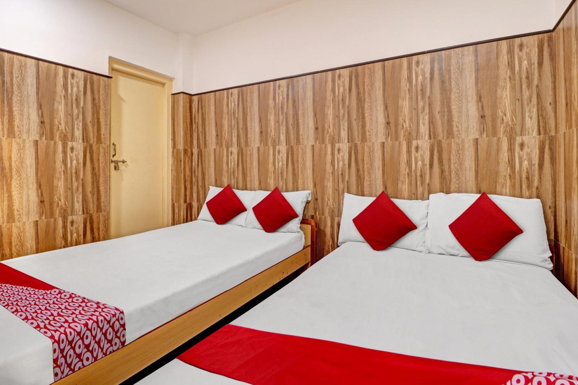 Oyo Flagship Amman Lodge Chennimalai Экстерьер фото